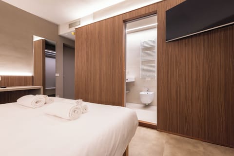Classic Triple Room | Free WiFi, bed sheets