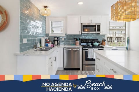 Welcome to No Agenda Hacienda by BeachBox
