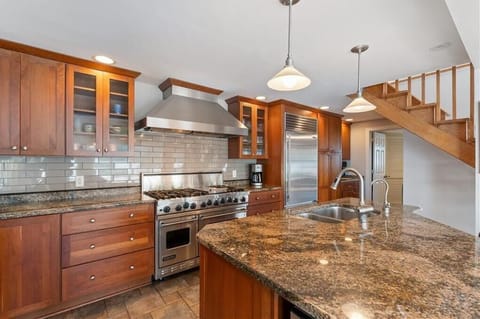 Fully Stocked Chef’s Kitchen – Everything you need to cook and entertain.