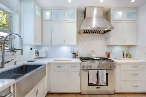 Fully stocked kitchen ready to test your chef skills