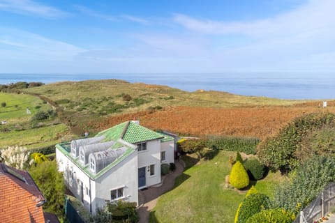 Greentiles, Sheringham: A fabulously located 1930's Art Deco style villa on the North Norfolk Coastal Path