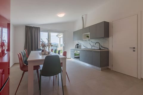 Villa Silvia 14 (11933)