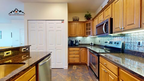 7 Kitchen with Oven & Microwave, Laundry Closet