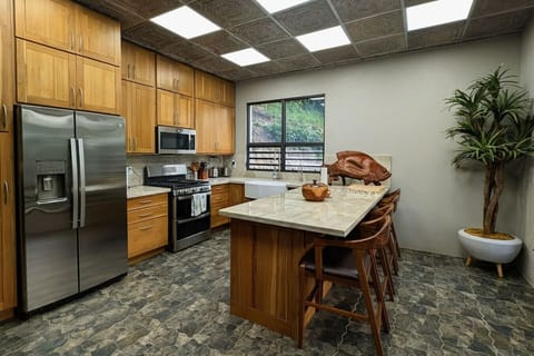 3rd unit kitchen- Groups of 7 and up