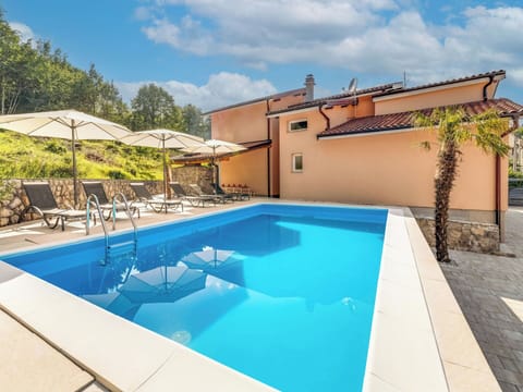 Swimming Pool, Resort, Outdoor Furniture, Composite Material, Chair, Eco Hotel, Thermae, Hotel, Sunlounger, Villa
