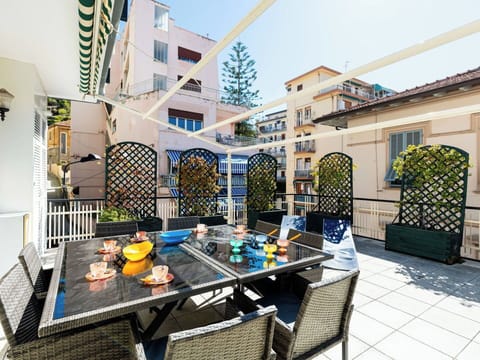 Apartment, Hotel