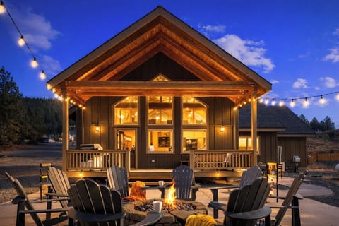 Aspen Lodge — modern mountain retreat in Roslyn Ridge, pet-friendly