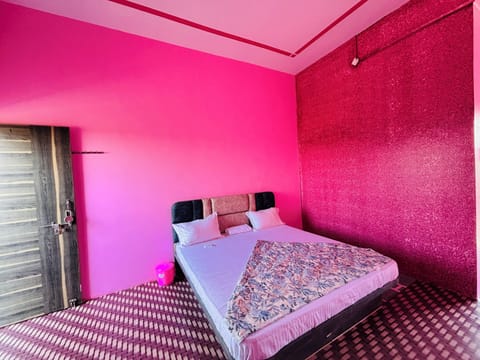 Basic Double Room Single Use, Balcony, City View | In-room safe, desk, laptop workspace, soundproofing