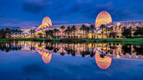 Orlando Convention Centre - 9 mins drive from our Sea World Orlando Apts