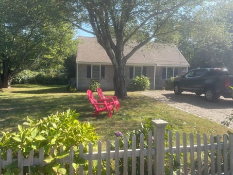 Front of cottage 