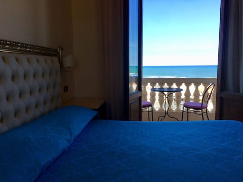 Classic Double Room, Balcony, Sea View | Egyptian cotton sheets, premium bedding, in-room safe
