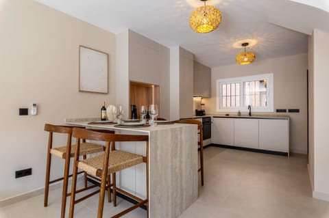 Brand new high end kitchen.