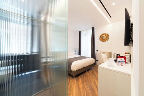 Deluxe Double Room | In-room safe, desk, laptop workspace, soundproofing