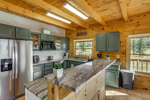 Kitchen | Cooking Basics | Coffee Maker | Main Level