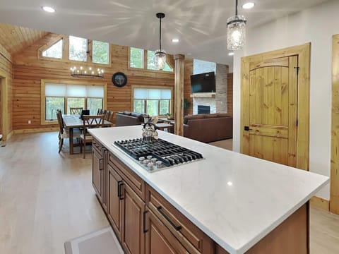 House (6 Bedrooms) | Property amenity