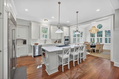 Fully equipped kitchen