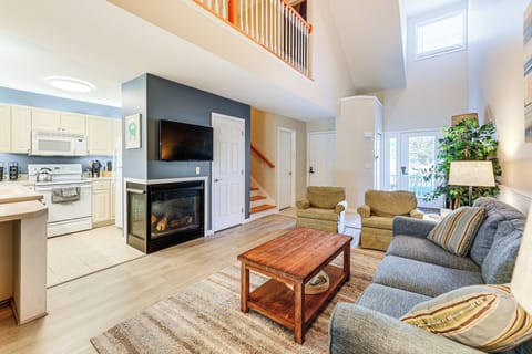 Frankford Vacation Rental | 3BR | 2.5BA | 3 Steps to Enter | 1,736 Sq Ft