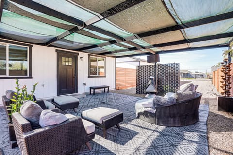 Phoenix Vacation Rental | 3BR | 2BA | 1 Step Required | 1,000 Sq Ft