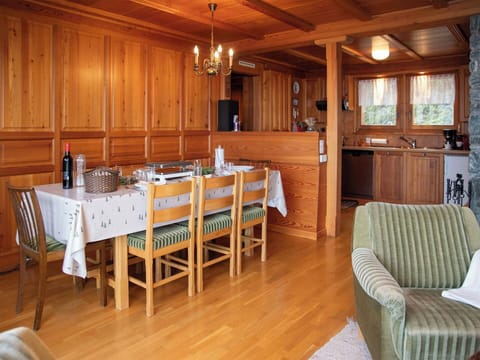 Furniture, Interior Design, Flooring, Wood, Ceiling, Floor, Cabinetry, Table, Room, Chair