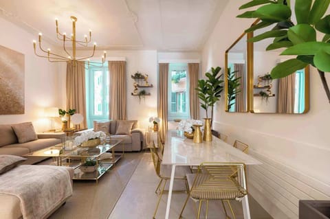 Elegant Living room with restful neutral colors