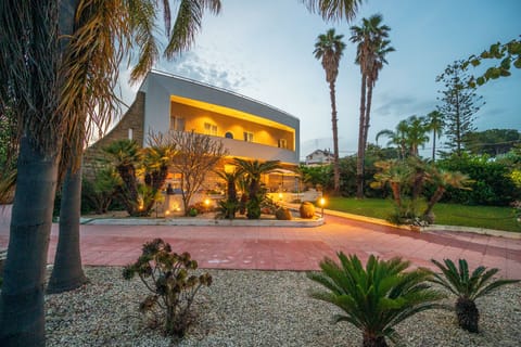 Villa Luna Rosa