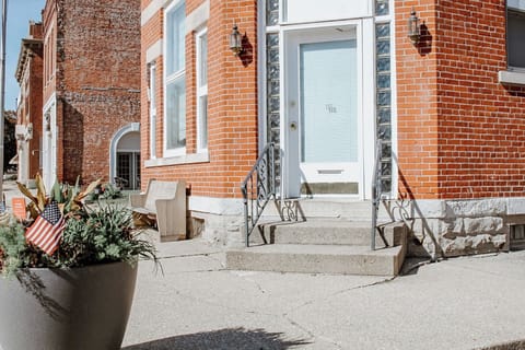 Welcome to The Oxford