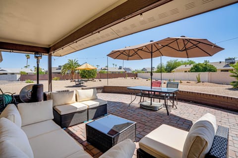 Sun City West Vacation Rental | 2BR | 2BA | 1,700 Sq Ft | Step-Free Entry