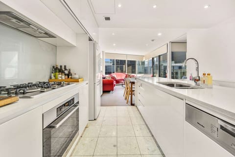 Apartment | Private kitchen | Cookware/dishes/utensils