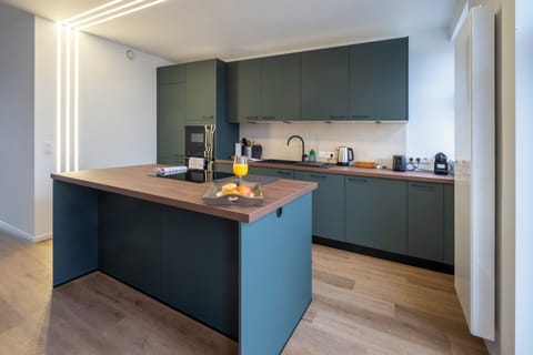 Comfort Apartment, City View | Private kitchen