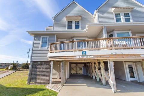 Welcome to Sailfish—your family-friendly Buxton retreat in Cottages at the Cape.