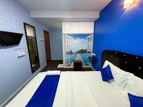 Family Room | Free WiFi