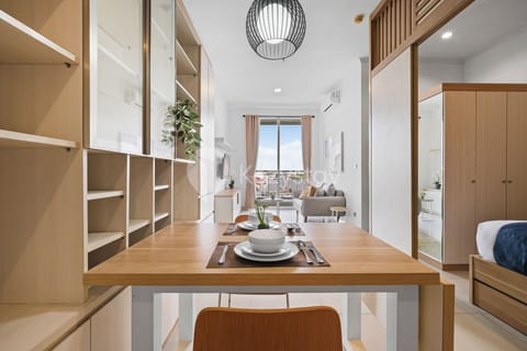 Apartment, 1 Bedroom, Sea View | Dining room