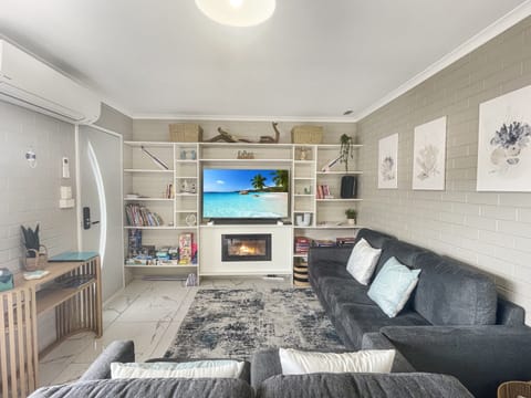 Apartment | Living area