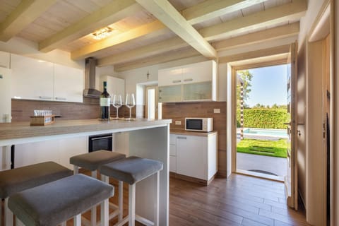 Standard House, 2 Bedrooms, 2 Bathrooms (Casa Cassianus with private Pool) | Private kitchen