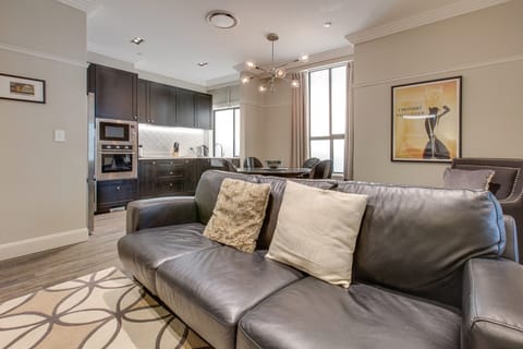 Apartment | Living room | Fireplace