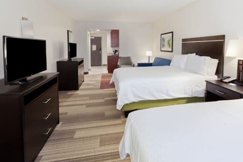 In-room safe, desk, iron/ironing board, rollaway beds (free)