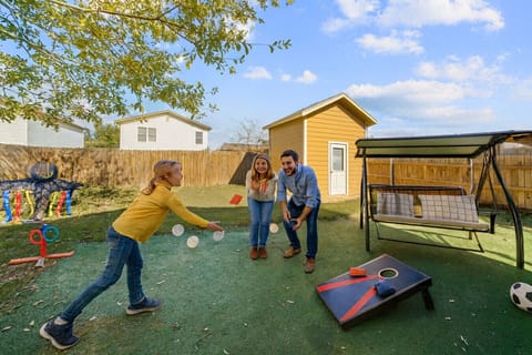 Your family’s San Antonio adventure starts here — comfort, fun, and memories await!