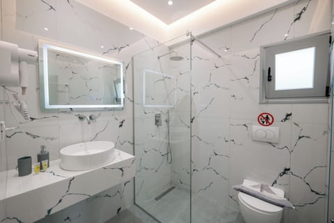 Double Room | Bathroom | Towels