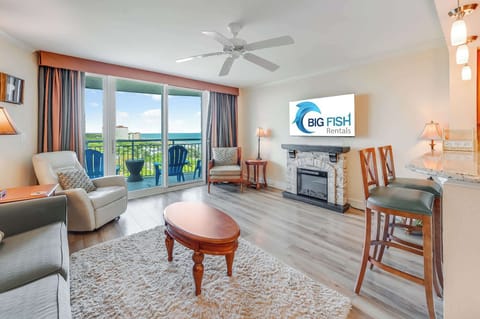 Stylish Living Room w/ Amazing Views 🌊✨
