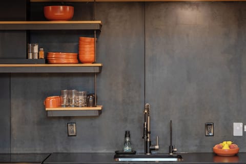 Private kitchen | Fridge, microwave, oven, stovetop