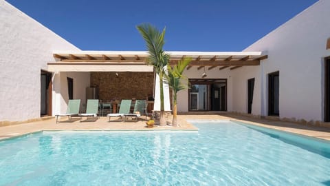 Galdana Chiclana de la Frontera by Ruralidays
