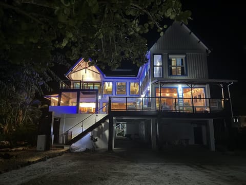 Casa Corazón - 6BR Beach Villa with Pool & Pier (5015)