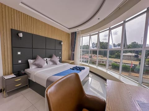 Superior Double Room, City View | Soundproofing, free WiFi, bed sheets