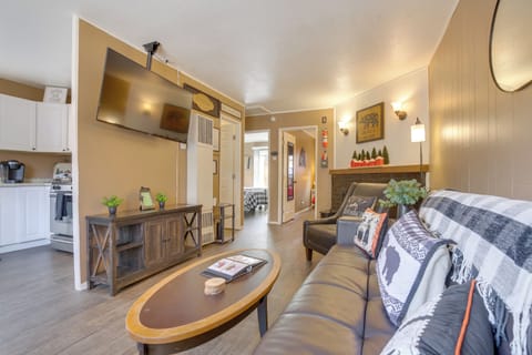 Big Bear Vacation Rental | 2BR | 1BA | 610 Sq Ft | 1 Step to Enter