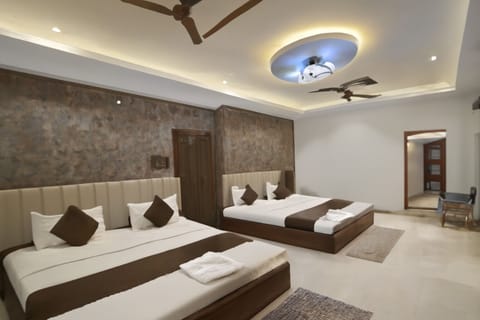 Deluxe Triple Room | Premium bedding, desk, laptop workspace, free WiFi