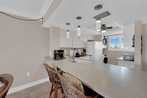 Breakfast bar at your island vacation rental