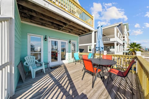 Signature House, 3 Bedrooms, Balcony, Beachside | Balcony