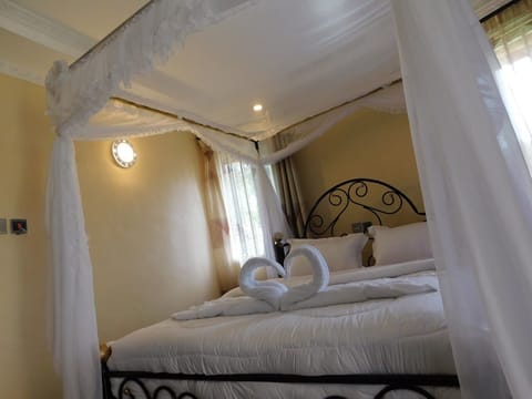 Deluxe Cottage | Free WiFi, bed sheets