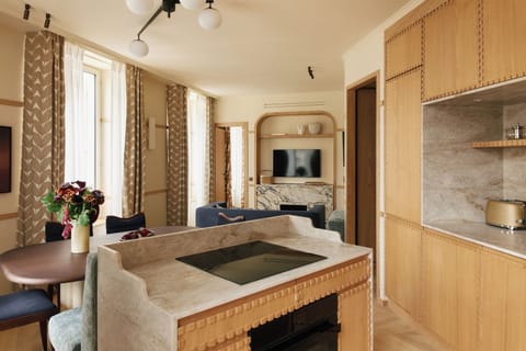 Deluxe Apartment, City View | Private kitchen | Fridge, microwave, oven, stovetop