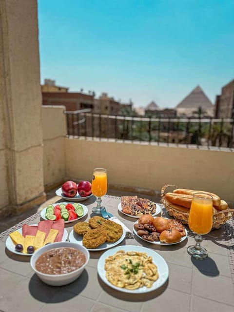 Free daily on-the-go breakfast